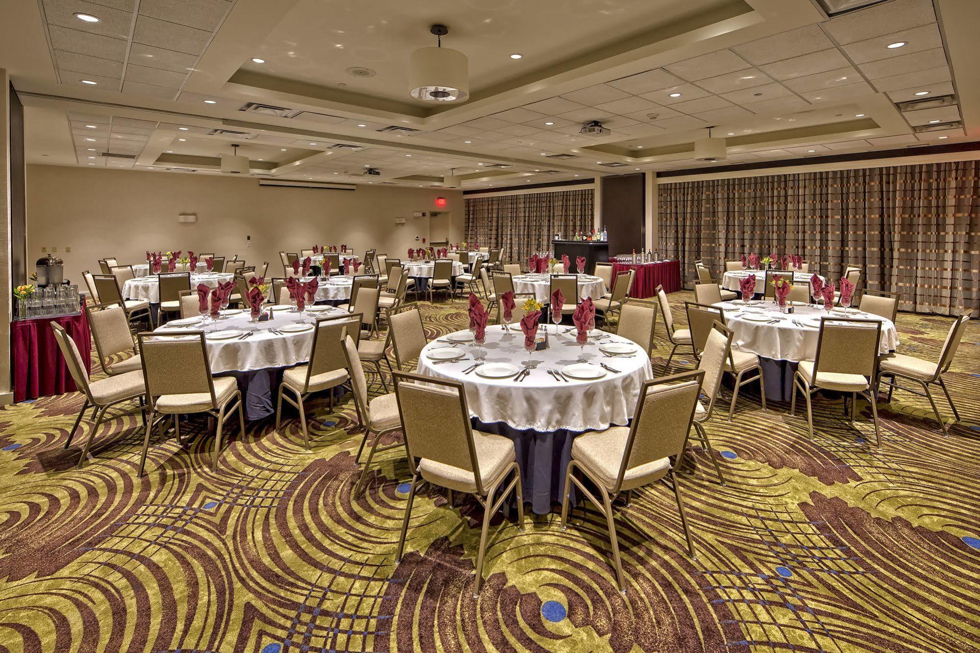 Holiday Inn & Suites Tupelo North By Ihg Exterior photo